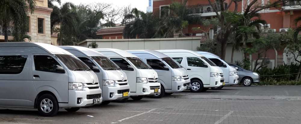 harga sewa toyota hiace jambi