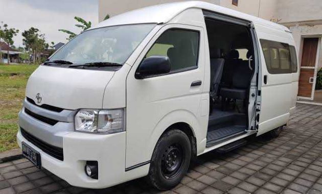 sewa toyota hiace jambi