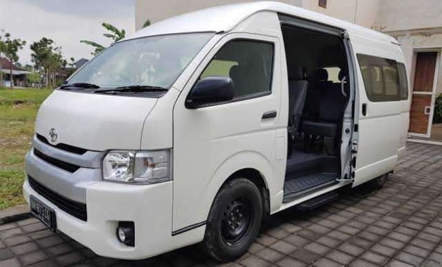 sewa toyota hiace palembang